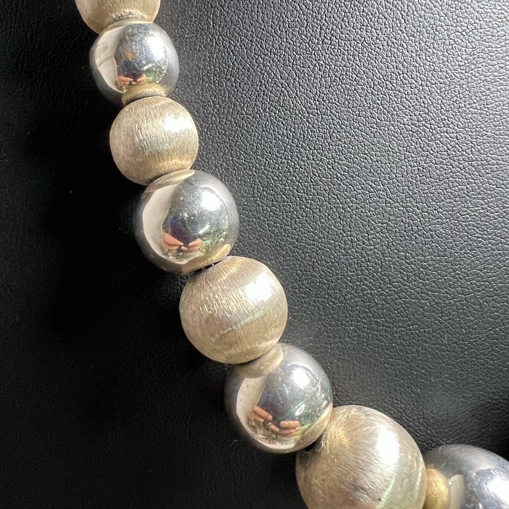 Vintage Taxco Sterling Silver Graduating Bead Necklace 18” D18 - Picture 3 of 5